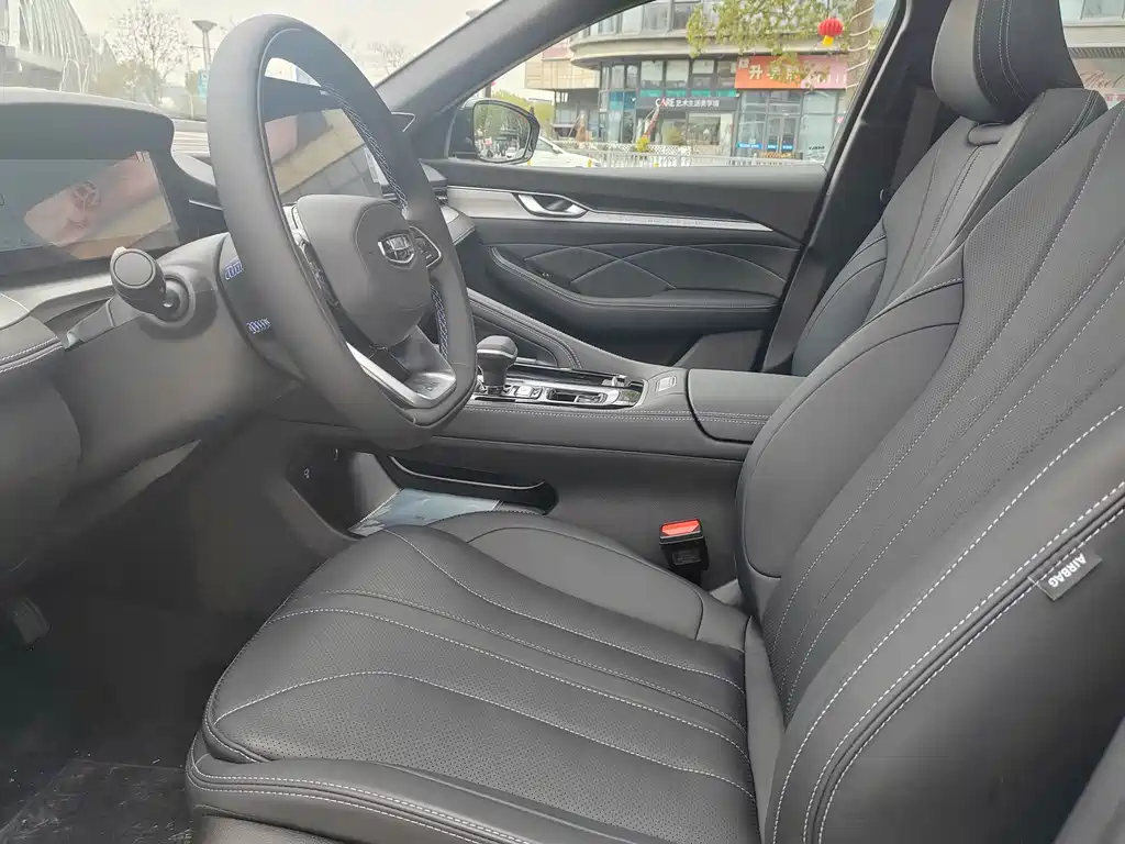 Geely Auto Geely Xingrui 2026 Edition Oriental Shine 1.5TD Jinghong Version 2025 - thumbnail 7