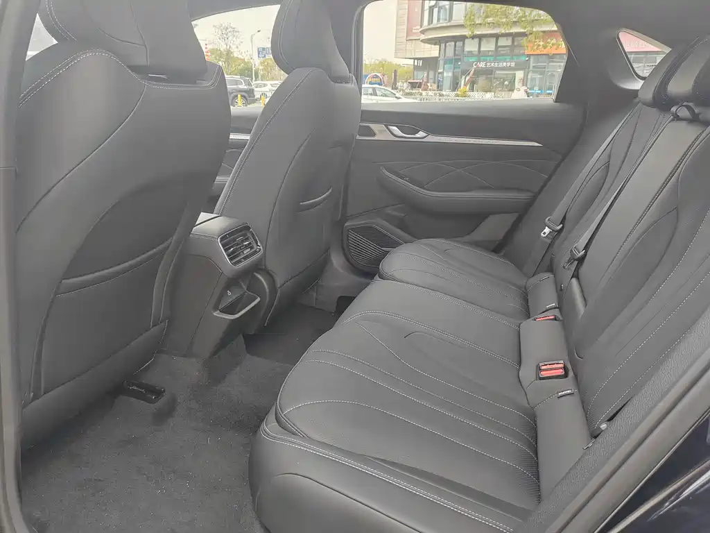 Geely Auto Geely Xingrui 2026 Edition Oriental Shine 1.5TD Jinghong Version 2025 - thumbnail 8