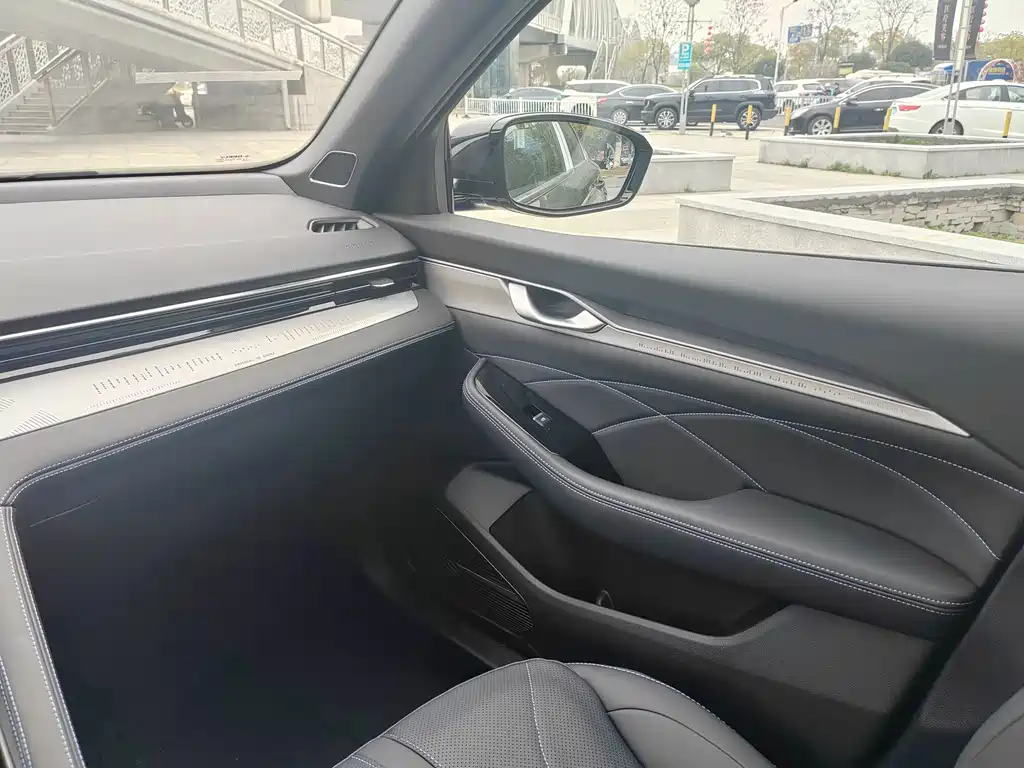 Geely Auto Geely Xingrui 2026 Edition Oriental Shine 1.5TD Jinghong Version 2025 - thumbnail 10