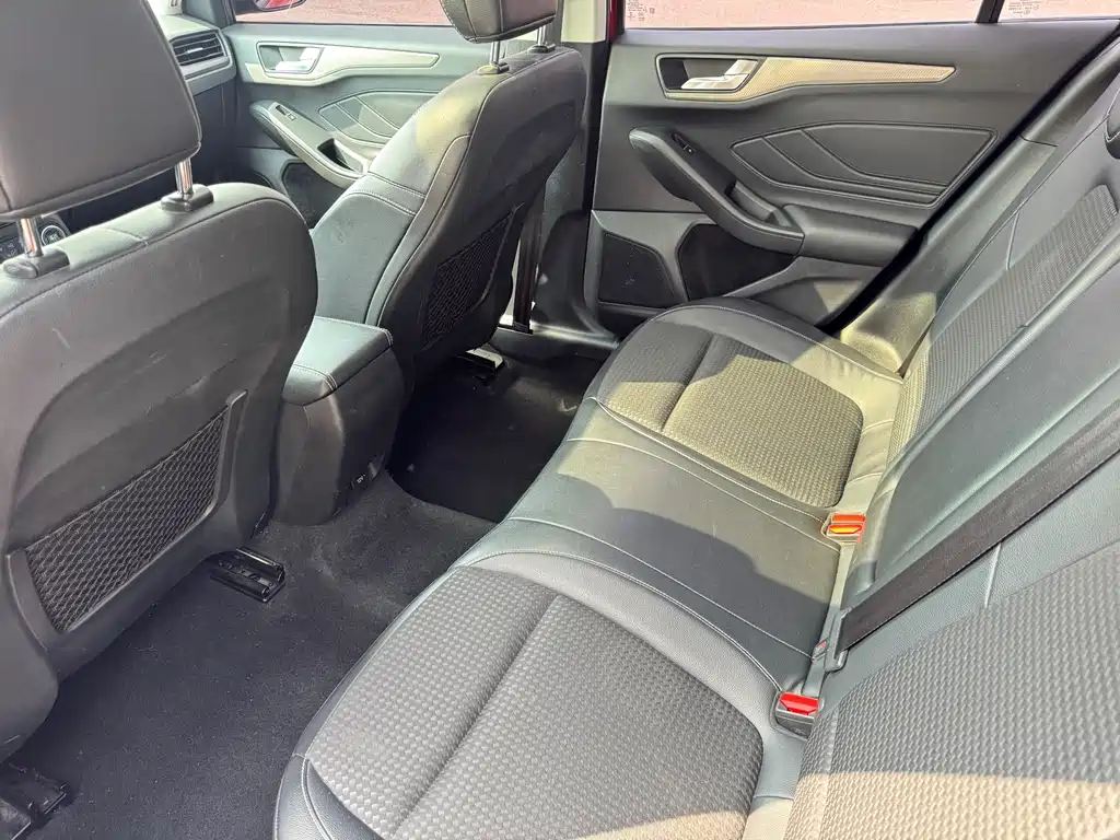 Ford Ford Focus 2019 Hatchback 1.5L Automatic Trend Edition China VI 2019 - thumbnail 12