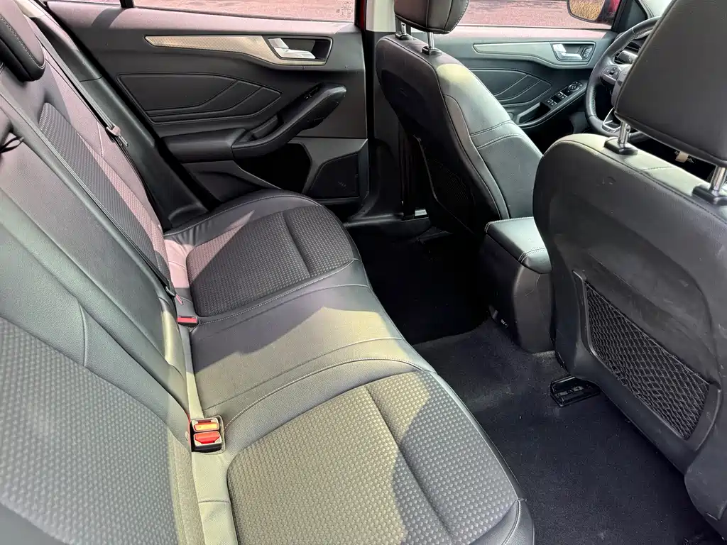 Ford Ford Focus 2019 Hatchback 1.5L Automatic Trend Edition China VI 2019 - thumbnail 15