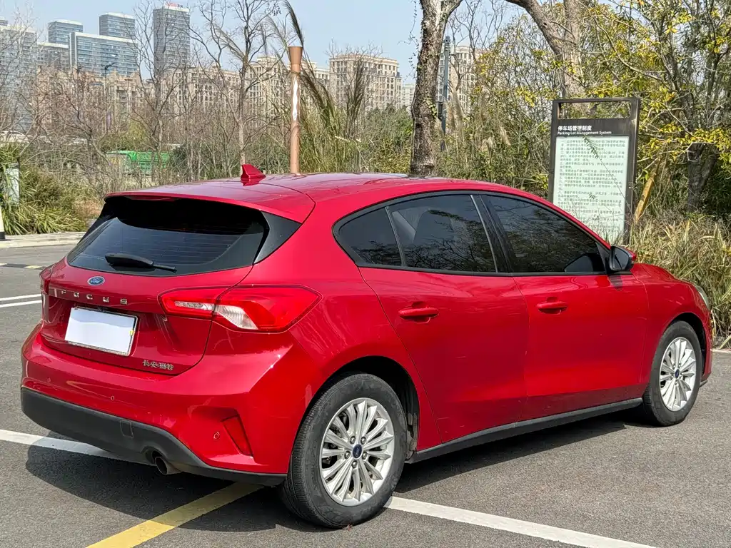 Ford Ford Focus 2019 Hatchback 1.5L Automatic Trend Edition China VI 2019 - thumbnail 18