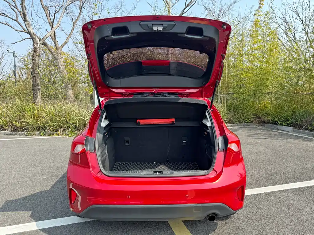Ford Ford Focus 2019 Hatchback 1.5L Automatic Trend Edition China VI 2019 - thumbnail 21