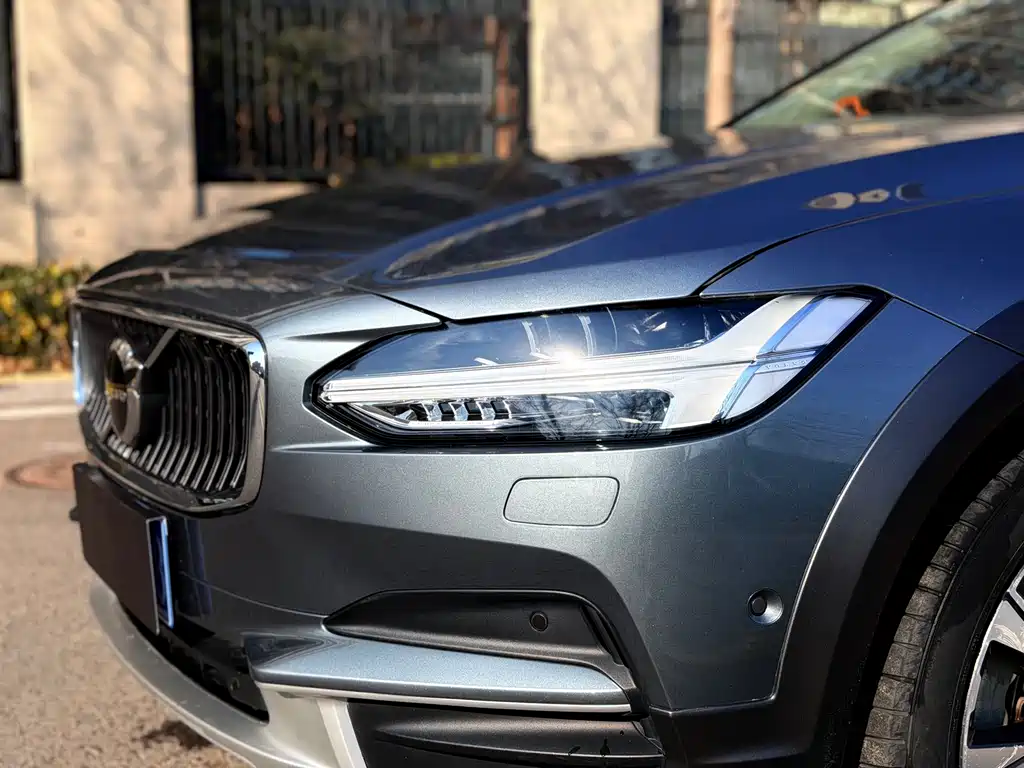 Volvo Volvo V90 2017 Cross Country T5 AWD Intelligent Edition 2018 - thumbnail 5