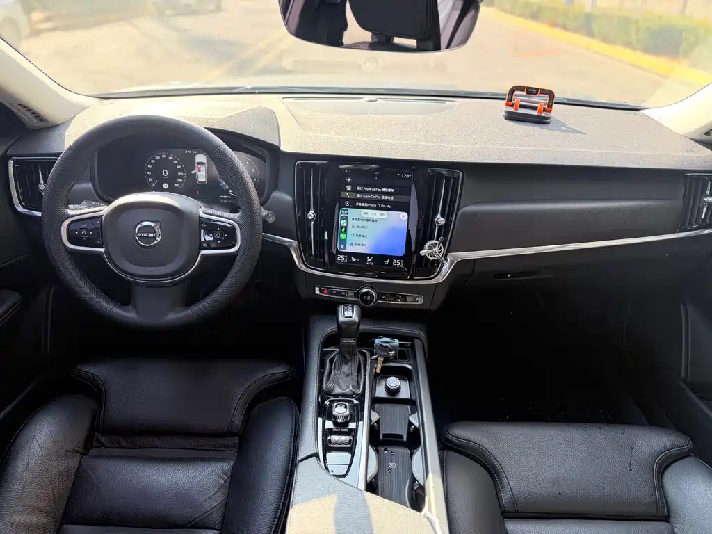 Volvo Volvo V90 2017 Cross Country T5 AWD Intelligent Edition 2018 - thumbnail 11