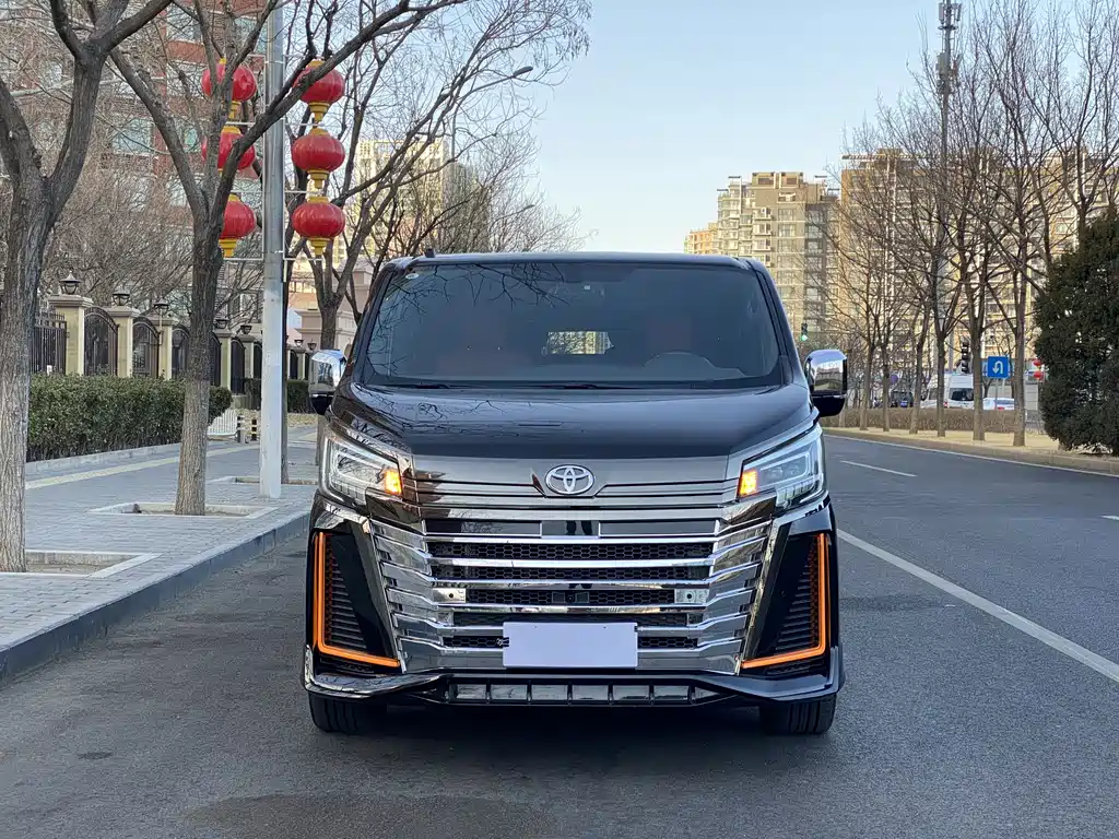 Toyota Toyota Hiace 2024 3.5L Automatic 2024 - thumbnail 2