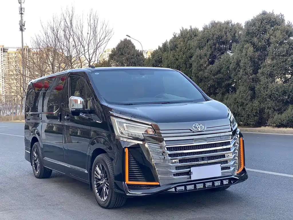 Toyota Toyota Hiace 2024 3.5L Automatic 2024 - thumbnail 3