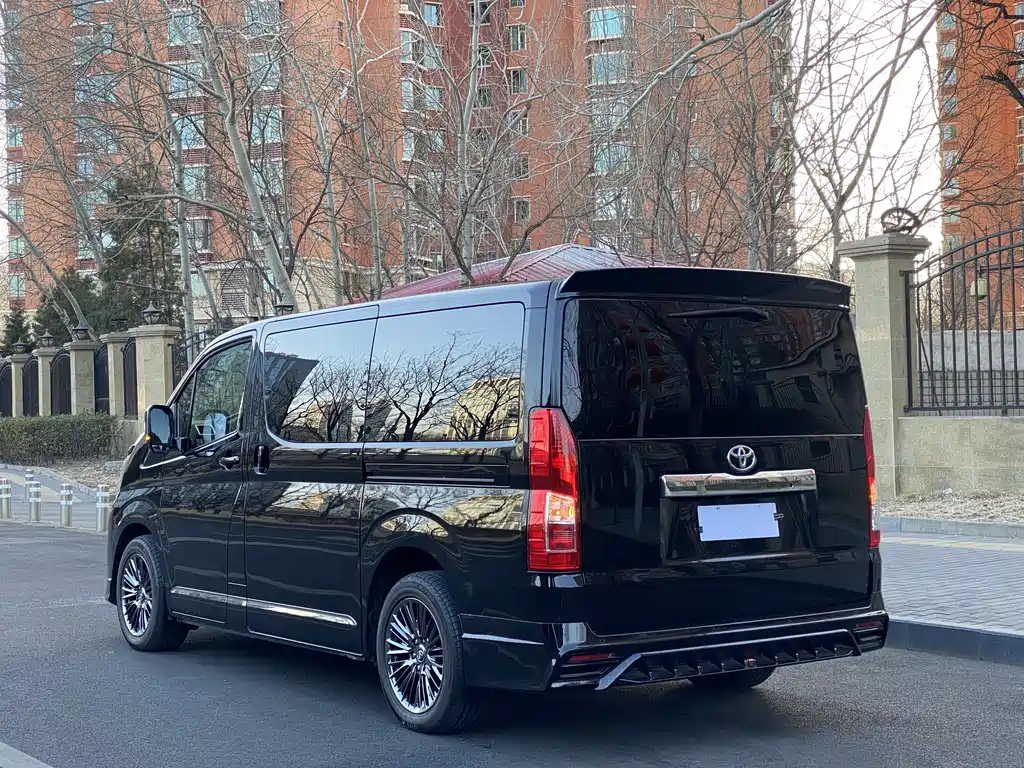 Toyota Toyota Hiace 2024 3.5L Automatic 2024 - thumbnail 7