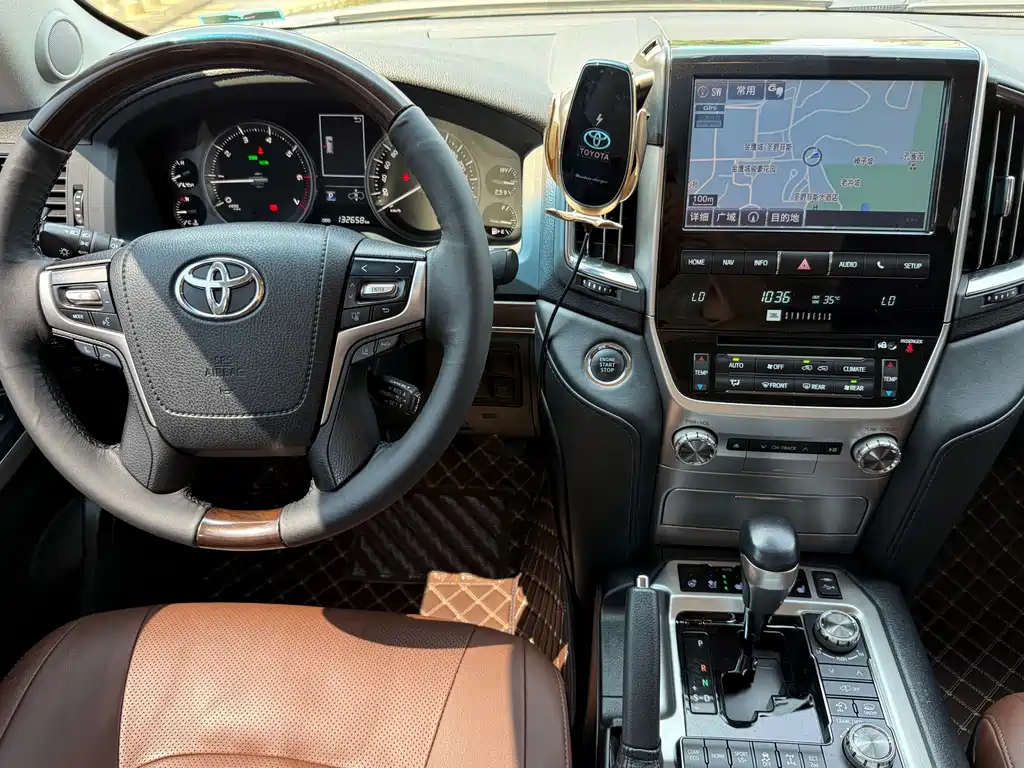 Toyota Land Cruiser (Imported) 2019 Model 5.7L Automatic 2019 - thumbnail 11