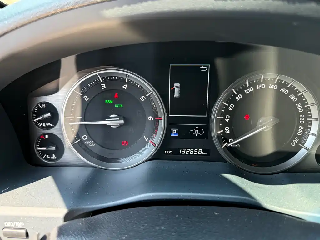Toyota Land Cruiser (Imported) 2019 Model 5.7L Automatic 2019 - thumbnail 12