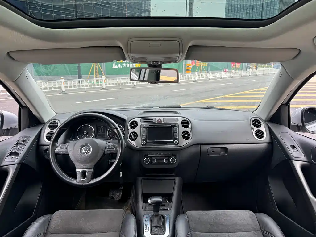 Volkswagen Tiguan 2012 2.0TSI Automatic AWD Flagship Edition 2011 - thumbnail 9