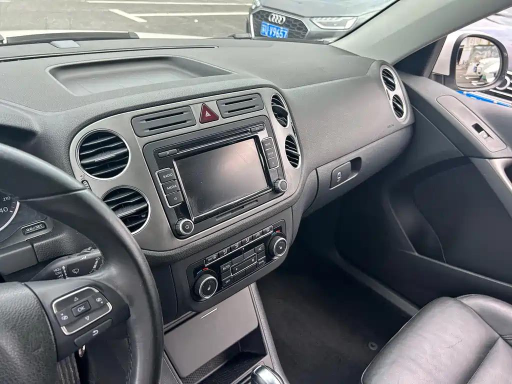 Volkswagen Volkswagen Tiguan 2012 1.8 TSI Automatic 2WD Comfortline Edition 2013 - thumbnail 9