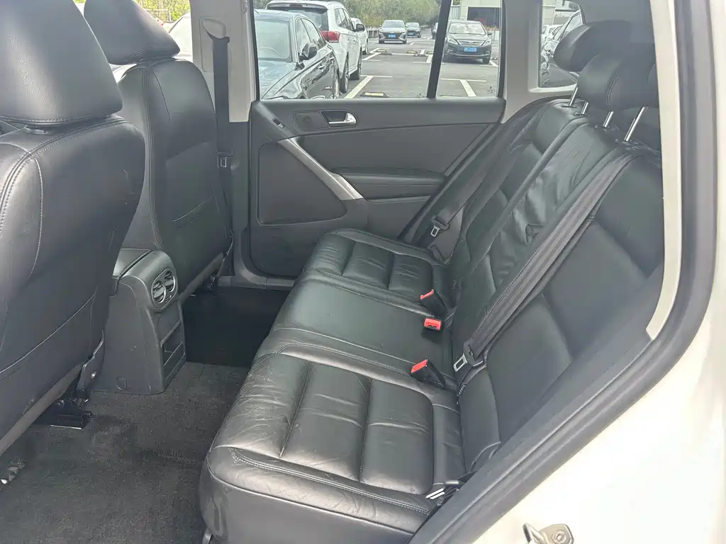 Volkswagen Volkswagen Tiguan 2012 1.8 TSI Automatic 2WD Comfortline Edition 2013 - thumbnail 11