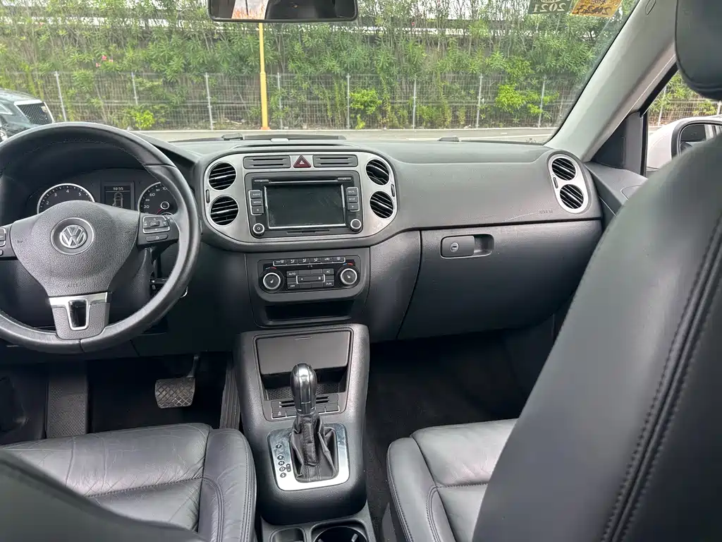 Volkswagen Volkswagen Tiguan 2012 1.8 TSI Automatic 2WD Comfortline Edition 2013 - thumbnail 12
