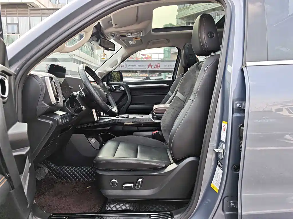 Haval Haval Big Dog 2022 2.0T DCT AWD Howling Sky Dog Edition 2022 - thumbnail 5