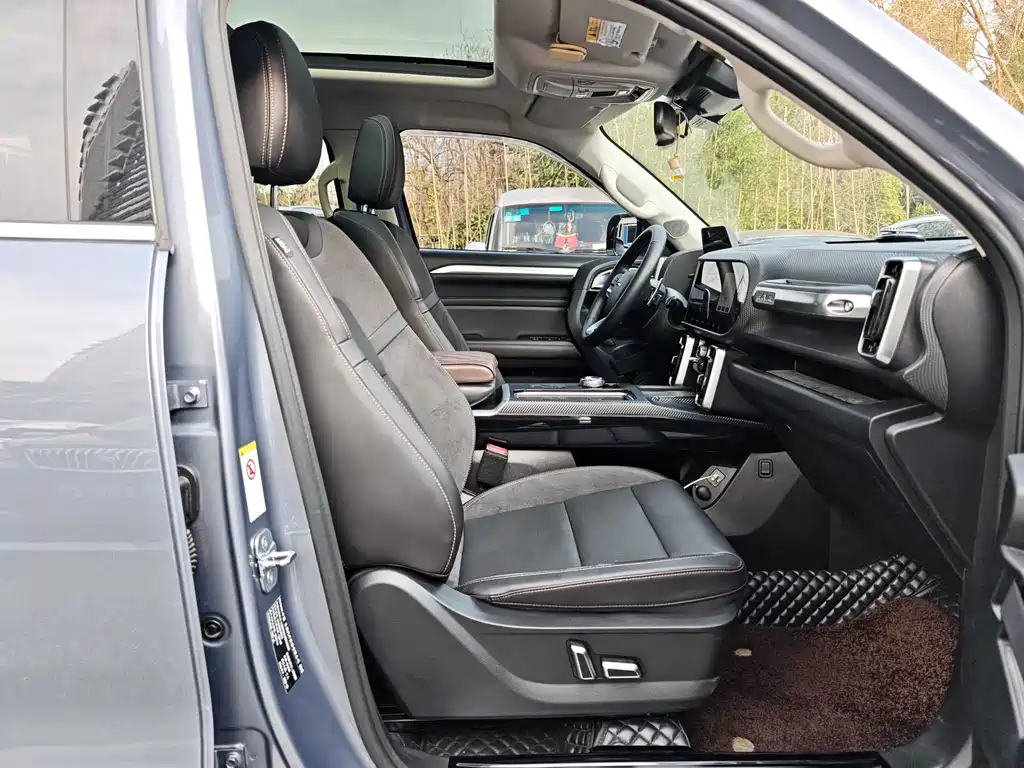 Haval Haval Big Dog 2022 2.0T DCT AWD Howling Sky Dog Edition 2022 - thumbnail 29