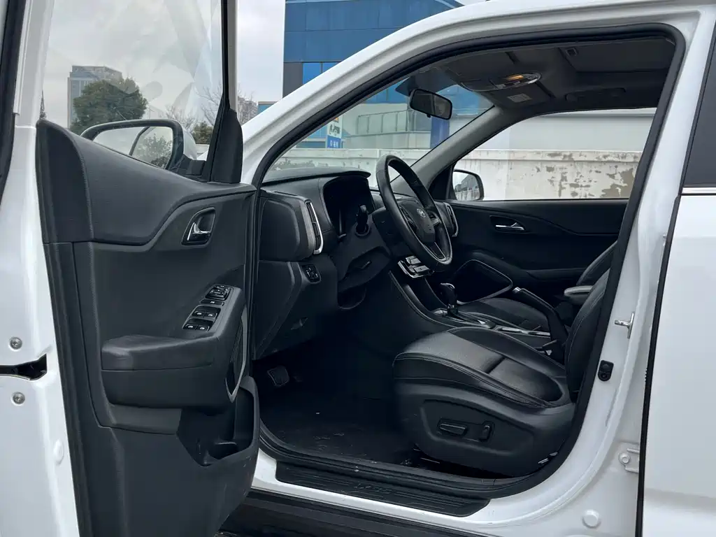 Hyundai Hyundai ix35 2018 2.0L Automatic 2WD Smart Joy Premium Edition 2018 - thumbnail 6