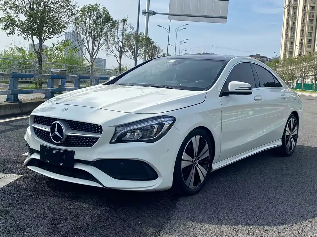 Mercedes-Benz Mercedes-Benz CLA 200 Fashion Edition 2017 Model Year 2017