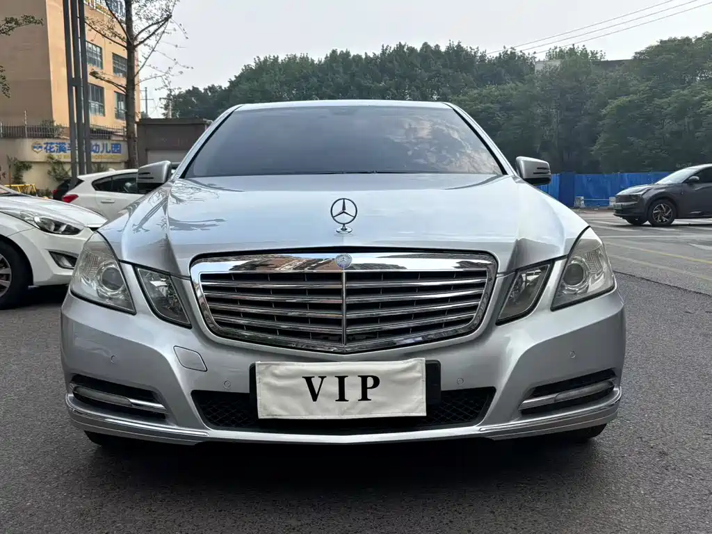 Mercedes-Benz Mercedes-Benz E-Class 2013 E 260 L CGI Fashion Edition 2013 - thumbnail 2