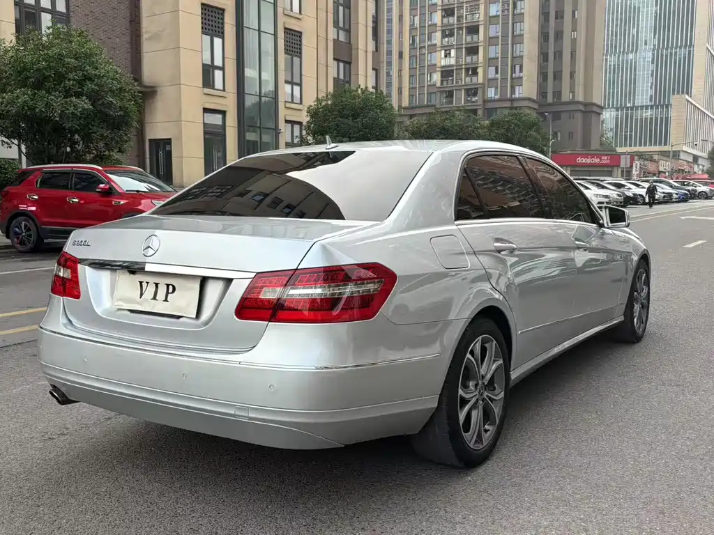 Mercedes-Benz Mercedes-Benz E-Class 2013 E 260 L CGI Fashion Edition 2013 - thumbnail 5