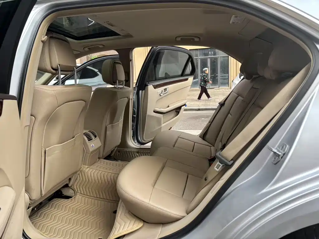 Mercedes-Benz Mercedes-Benz E-Class 2013 E 260 L CGI Fashion Edition 2013 - thumbnail 7