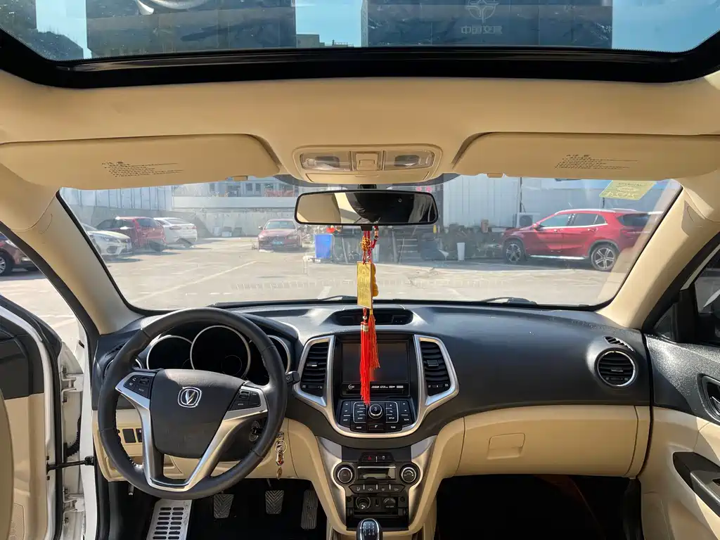 Changan YiDong 2014 1.6L Manual Luxury Edition 2016 - thumbnail 4