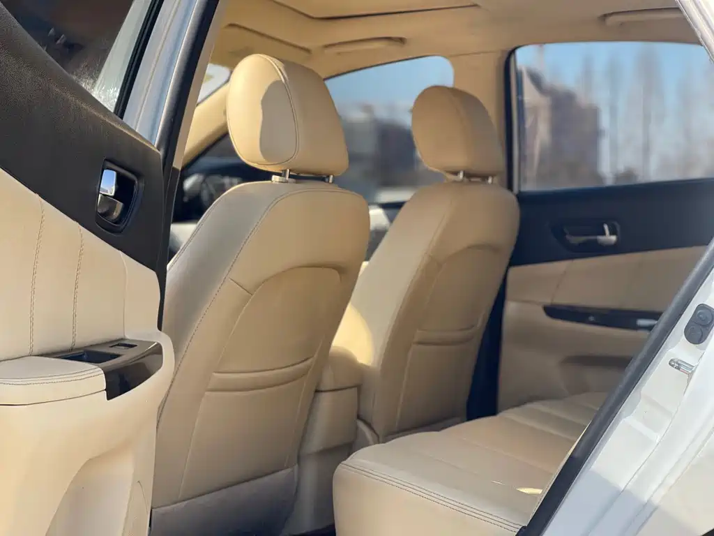Changan YiDong 2014 1.6L Manual Luxury Edition 2016 - thumbnail 7