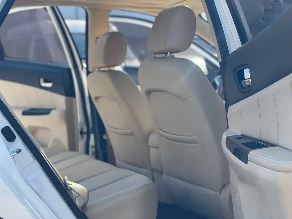 Changan YiDong 2014 1.6L Manual Luxury Edition 2016 - thumbnail 10