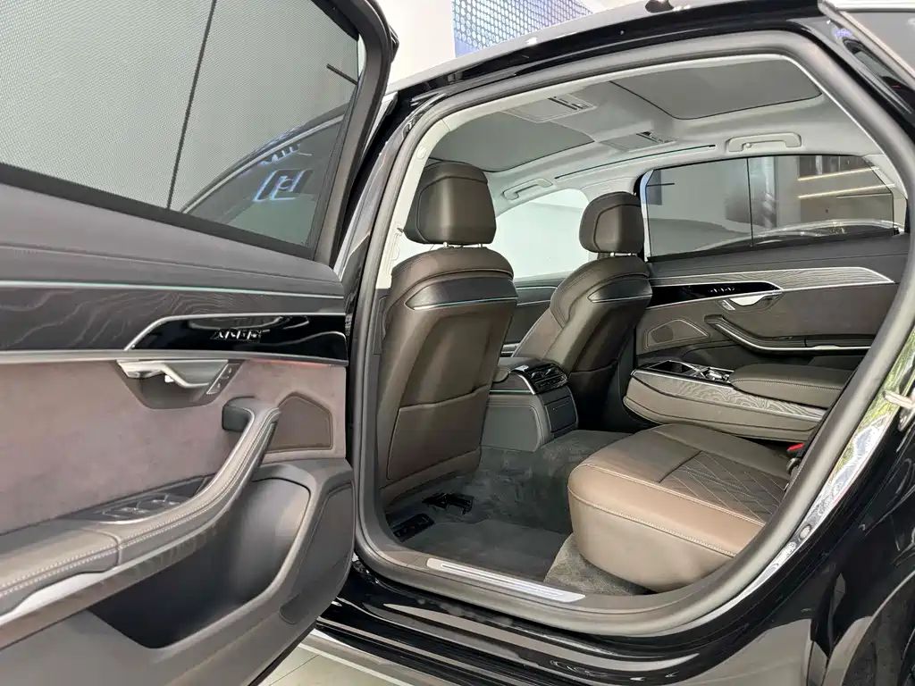 Audi Audi A8 2024 A8L 50 TFSI quattro Premium Selection 2024 - thumbnail 6