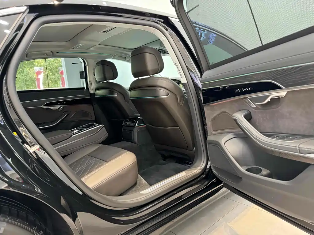 Audi Audi A8 2024 A8L 50 TFSI quattro Premium Selection 2024 - thumbnail 8