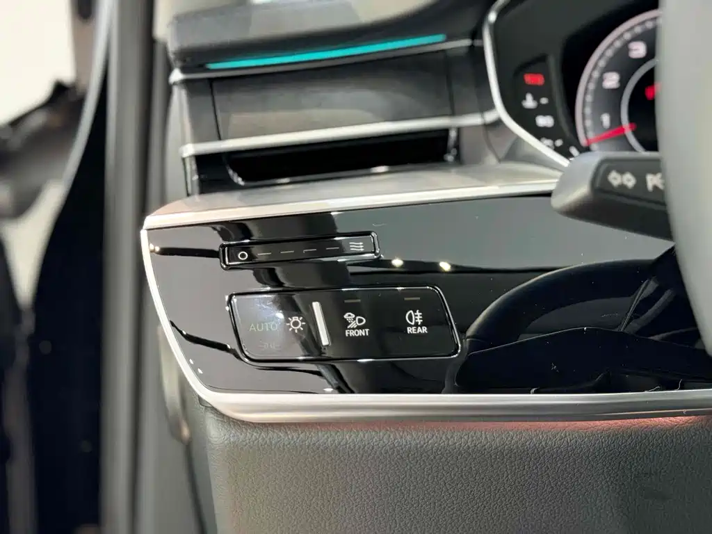 Audi Audi A8 2024 A8L 50 TFSI quattro Premium Selection 2024 - thumbnail 12