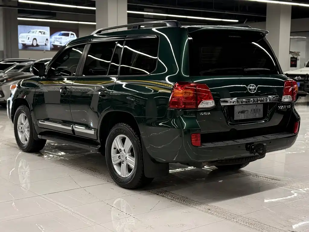 Toyota Land Cruiser 2012 4.6L Automatic VX-R 2014 - thumbnail 6