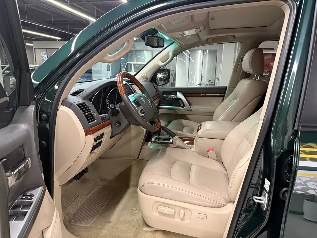 Toyota Land Cruiser 2012 4.6L Automatic VX-R 2014 - thumbnail 7