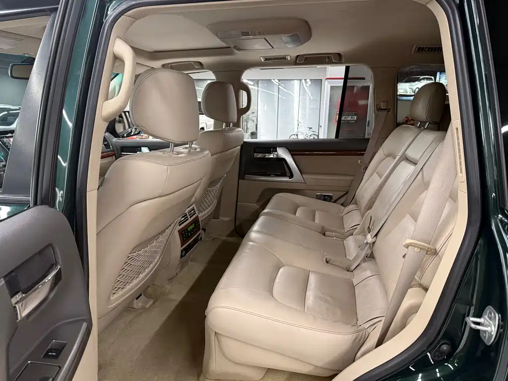 Toyota Land Cruiser 2012 4.6L Automatic VX-R 2014 - thumbnail 8