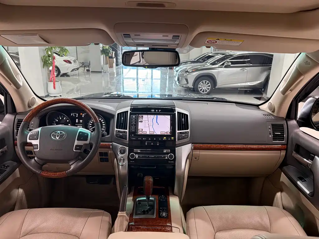 Toyota Land Cruiser 2012 4.6L Automatic VX-R 2014 - thumbnail 11