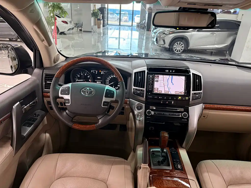 Toyota Land Cruiser 2012 4.6L Automatic VX-R 2014 - thumbnail 12