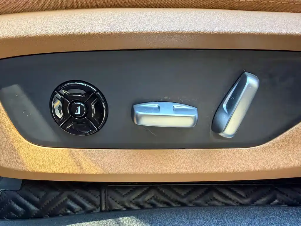 Li Auto Li ONE 2021 Extended Range 6-Seat Version 2021 - thumbnail 12