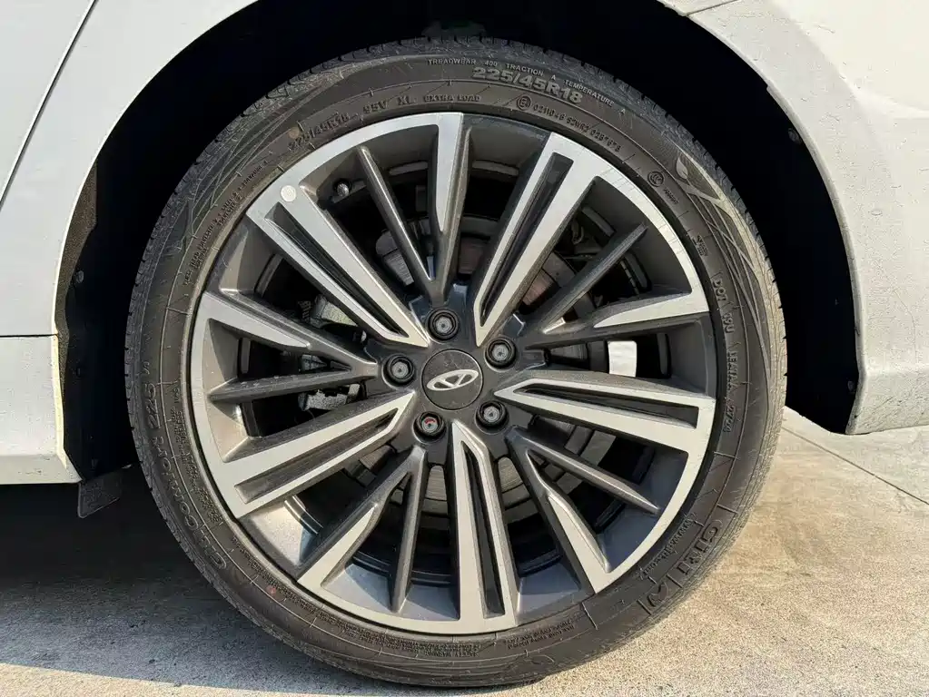 Chery Arrizo 8 2024 1.6T DCT Rui 2024 - thumbnail 15