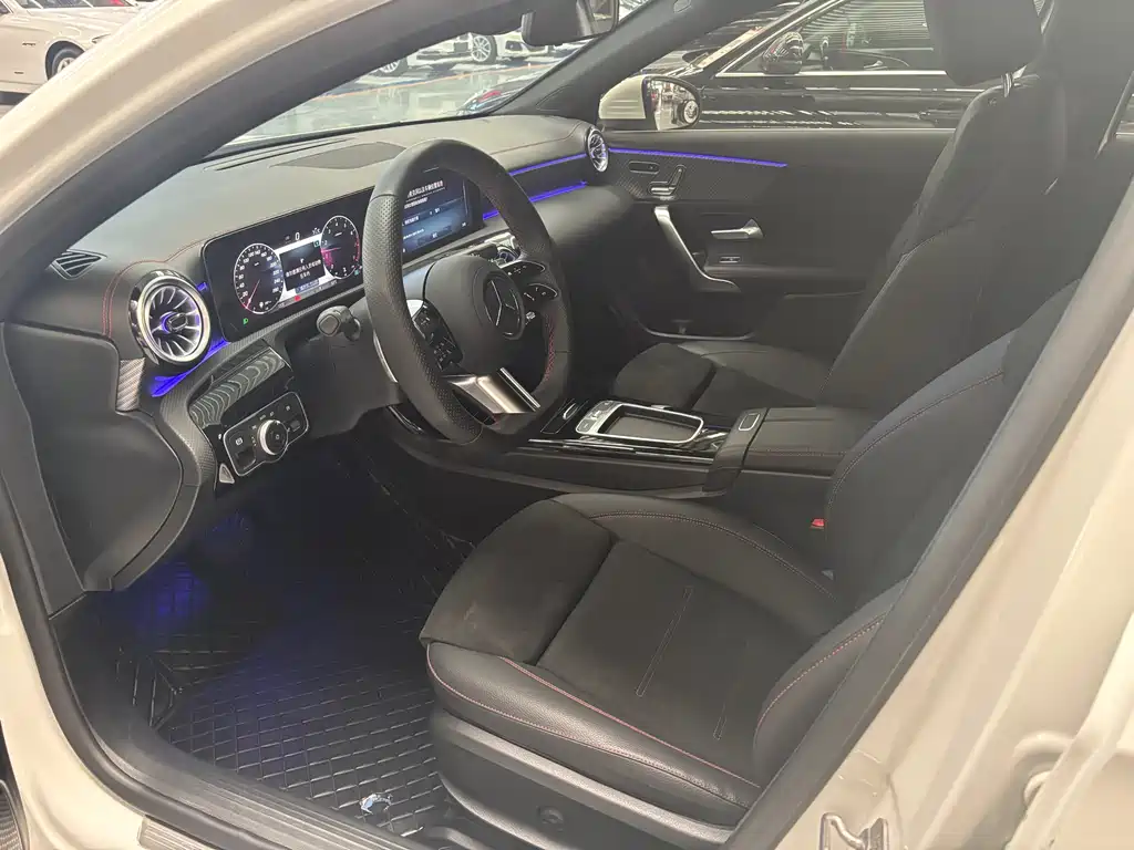 Mercedes-Benz Mercedes-Benz A-Class 2024 Model Year Facelift A 200 L Fashion Edition 2024 - thumbnail 4