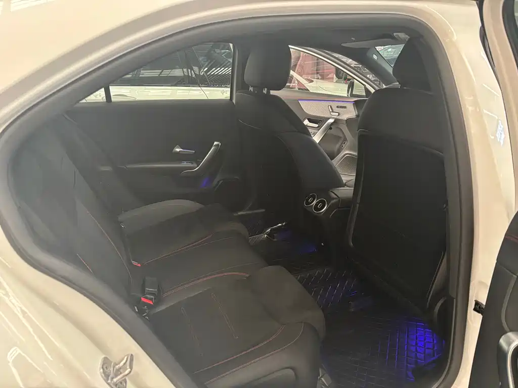 Mercedes-Benz Mercedes-Benz A-Class 2024 Model Year Facelift A 200 L Fashion Edition 2024 - thumbnail 8