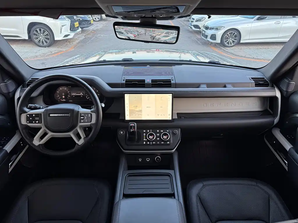 Land Rover Land Rover Defender 2023 110 3.0T P400 Dark Edition 2023 - thumbnail 8