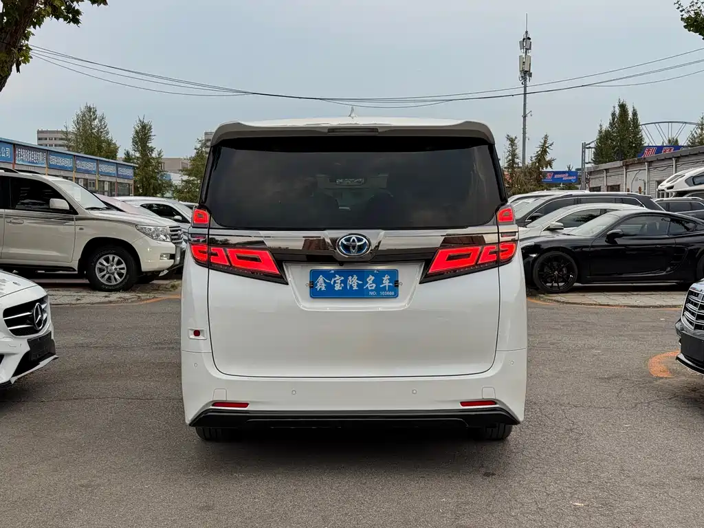 Toyota Alphard 2021 Crown Hybrid 2.5L HV Luxury Version 2022 - thumbnail 3