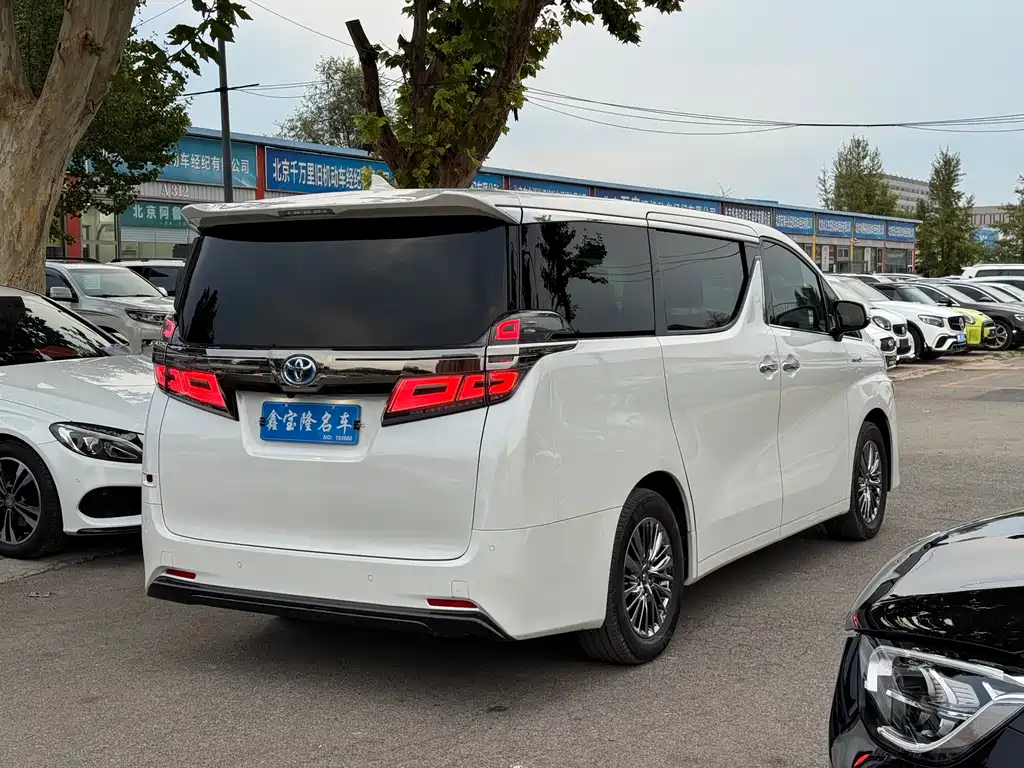Toyota Alphard 2021 Crown Hybrid 2.5L HV Luxury Version 2022 - thumbnail 4