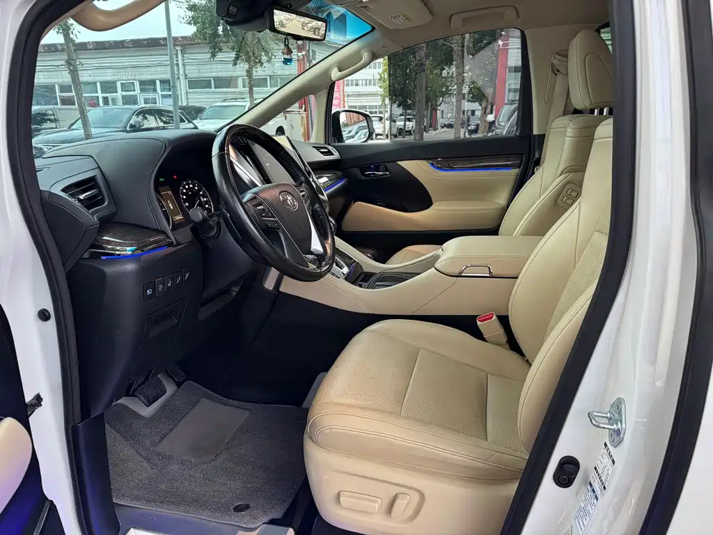 Toyota Alphard 2021 Crown Hybrid 2.5L HV Luxury Version 2022 - thumbnail 5