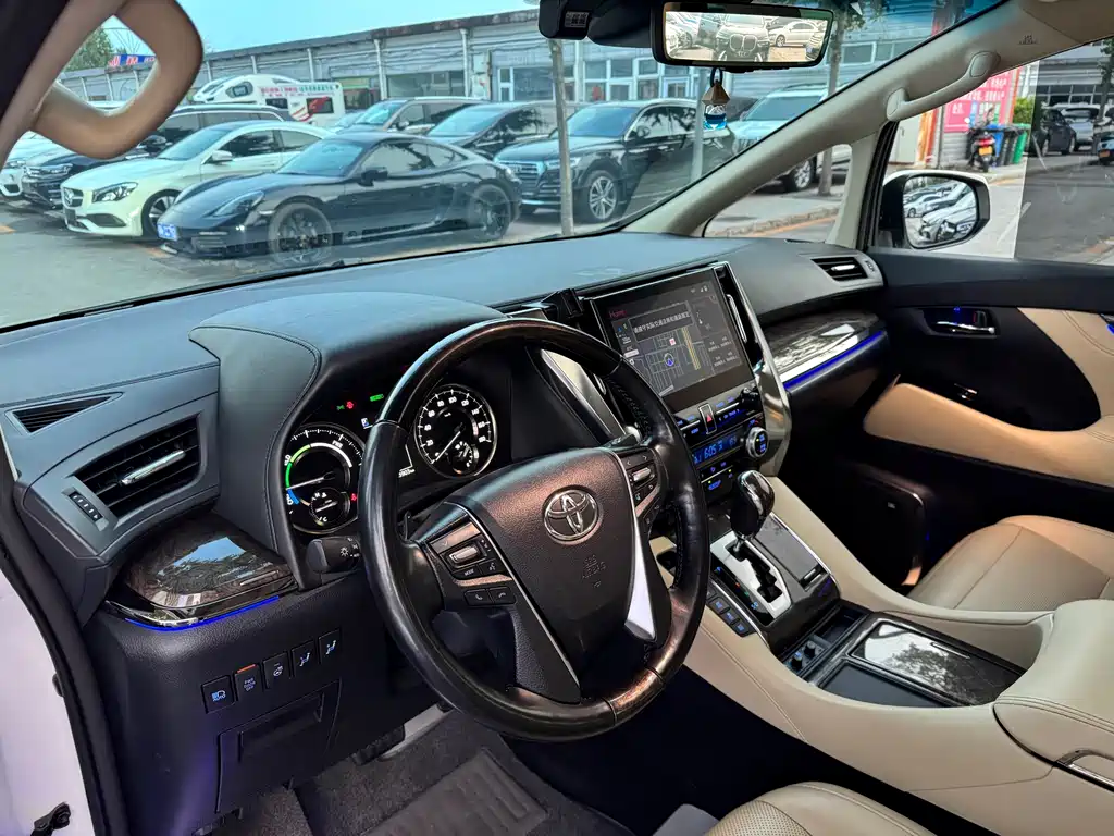 Toyota Alphard 2021 Crown Hybrid 2.5L HV Luxury Version 2022 - thumbnail 8
