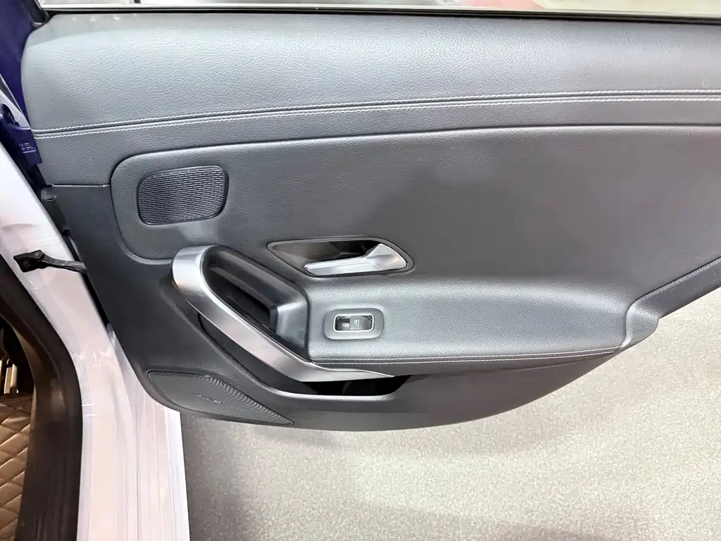 Mercedes-Benz Mercedes-Benz A-Class 2020 A 200 L Sport Sedan 2020 - thumbnail 13