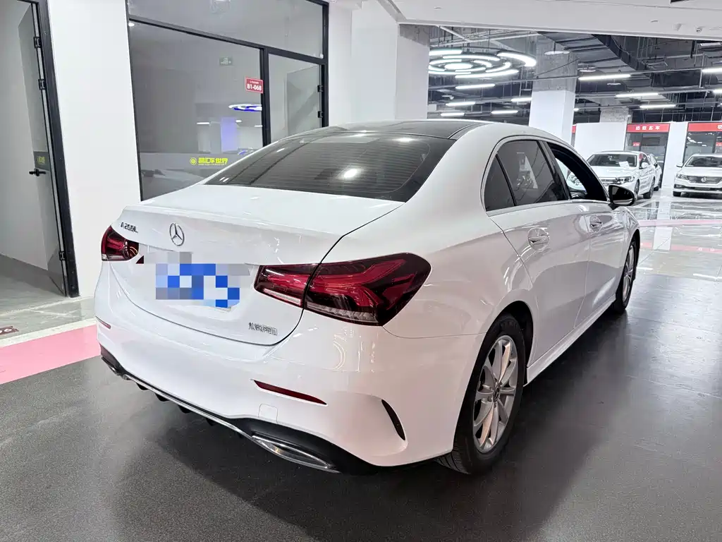 Mercedes-Benz Mercedes-Benz A-Class 2020 A 200 L Sport Sedan 2020 - thumbnail 15