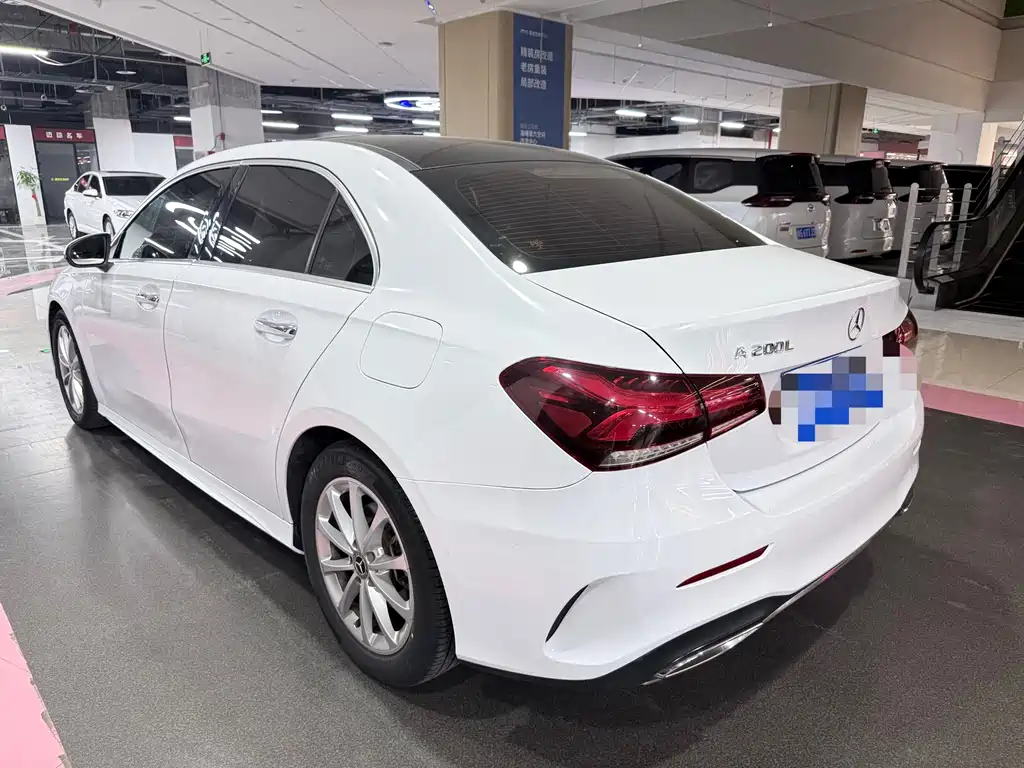Mercedes-Benz Mercedes-Benz A-Class 2020 A 200 L Sport Sedan 2020 - thumbnail 17