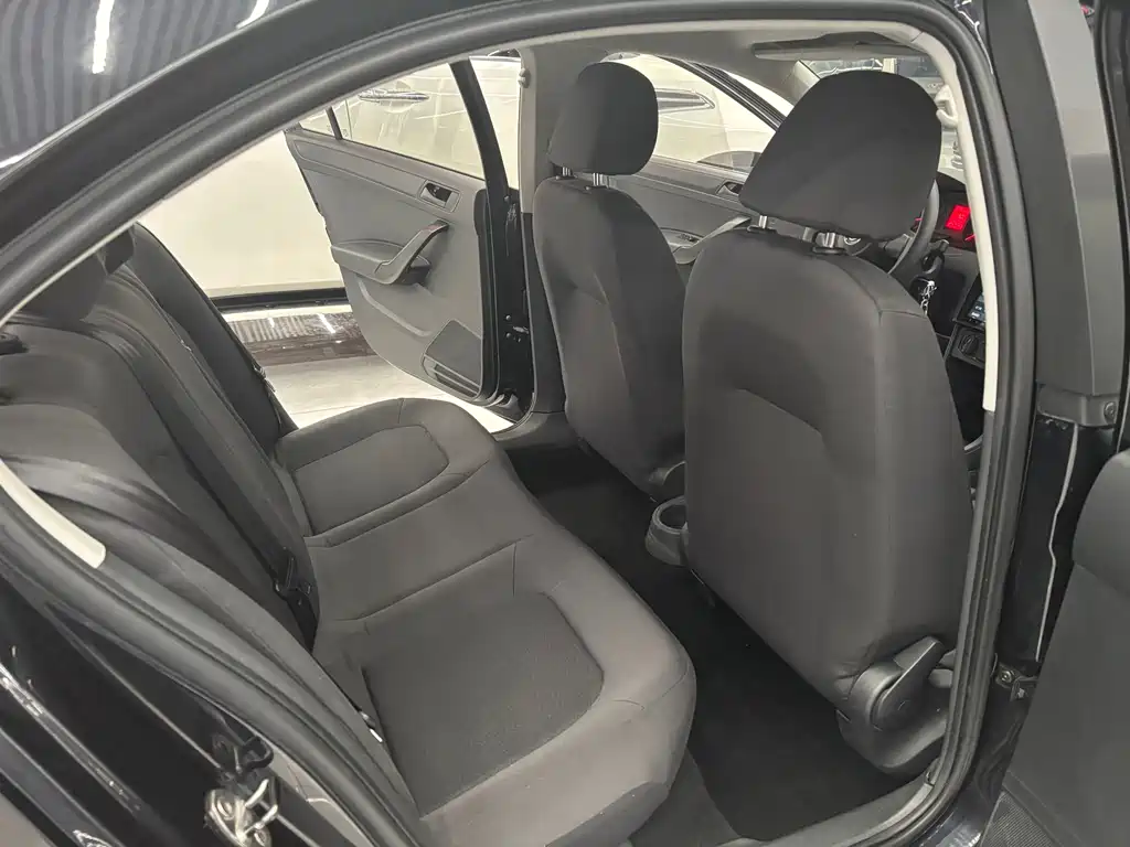Volkswagen Volkswagen Santana 2013 1.4L Manual Comfort Edition 2013 - thumbnail 8
