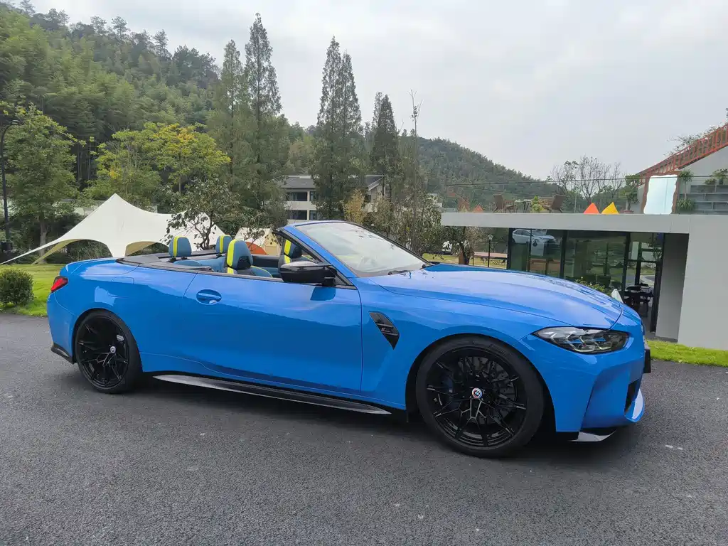 BMW BMW M4 2022 Convertible M xDrive Thunder Edition 2022 - thumbnail 2